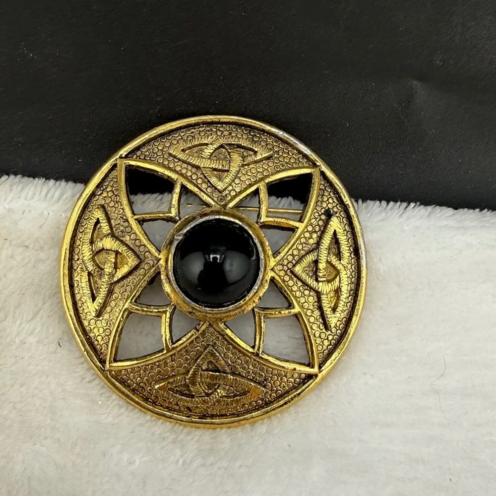 Vintage Celtic Trinity Knot Brooch Gold Tone Black Acrylic